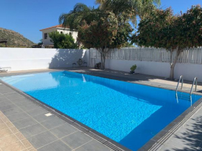 Apollonas Villa
